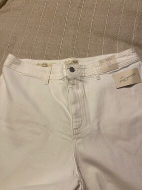 Universal Thread White Sailor Wide Leg Jeans
Sz 17